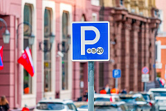 Максим Ликсутов: во вторые майские праздники парковки в Москве работают бесплатно