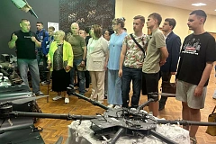 Патриотическую экскурсию для молодежи с посещением выставки о спецоперации организовали на юго-востоке столицы